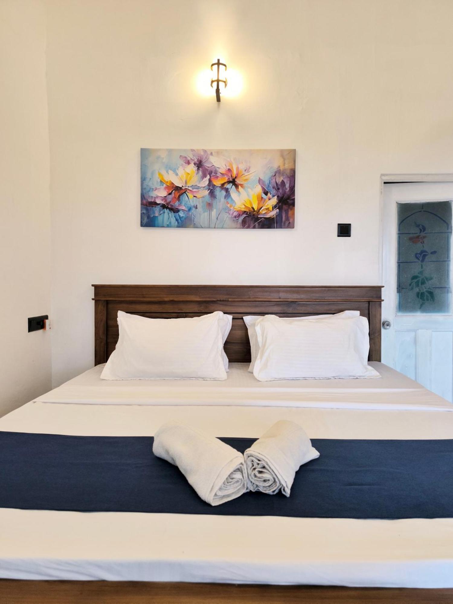 French Garden Regish Guest House Triquinimale Quarto foto